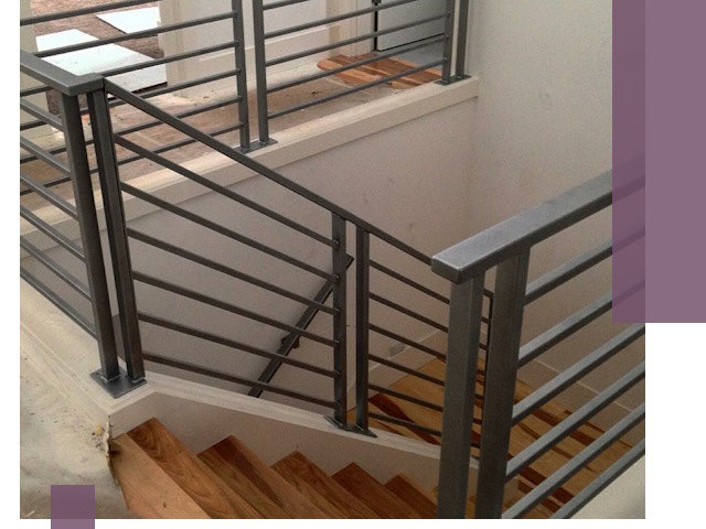 Изготовление поручней из металла и дерева в Чебоксарах